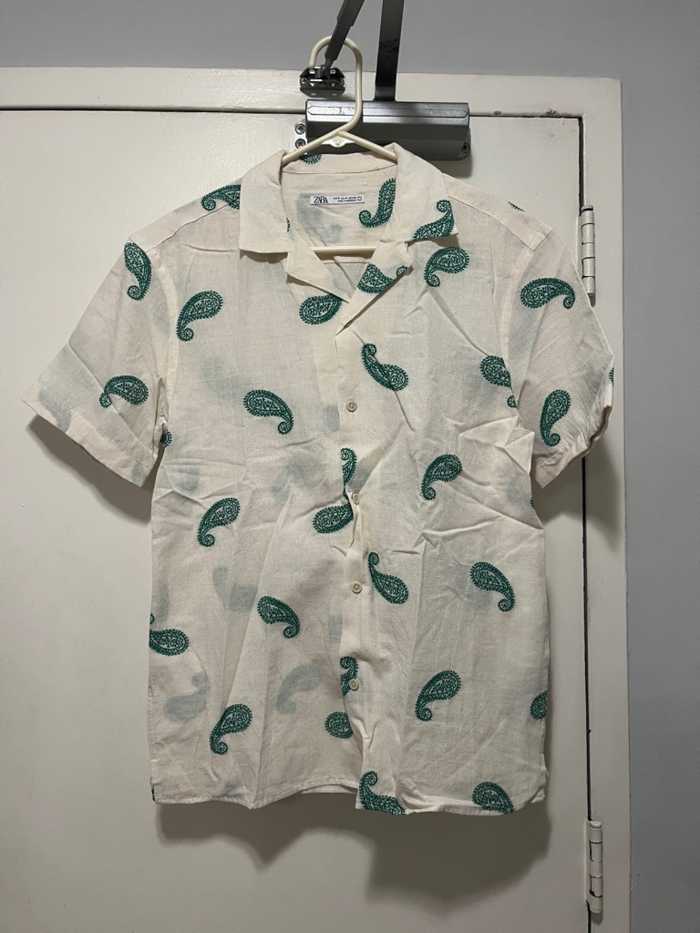 Zara Cream Short-Sleeve Shirt with Green Paisley Motif